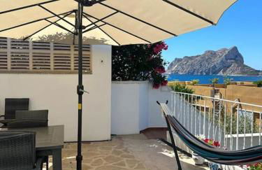 Espectacular villa junto a la playa, piscina privada y vistas al mar - Foto 7