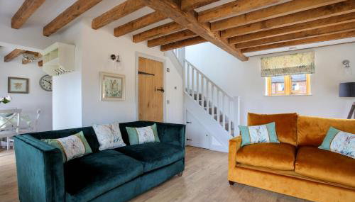 Hastings Retreat Rural barn conversions with Private Lake - Foto 4