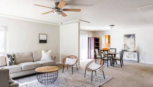 Casa Flora -2BR- FREE Parking in Little Italy! - Foto 3