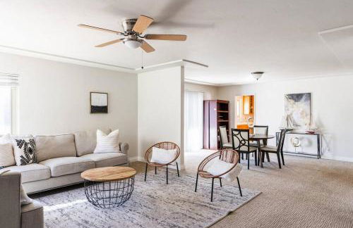 Casa Flora -2BR- FREE Parking in Little Italy! - Foto 3