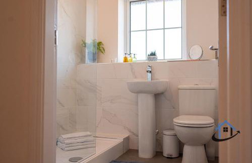 Franklin House 2 bed, king bed, parkingx2, workspace, wi-fi, corporates - Foto 19