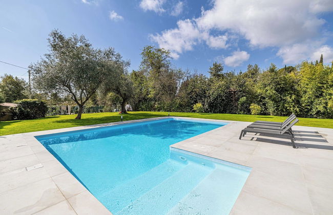 Modern Villa With Heated Pool and Garden - Foto 25