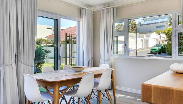 Stylish 2 Bedroom Apartment in Camps Bay Asilvertide - Foto 5, Camera