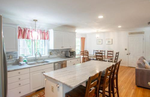 Home w outdoor spaces near Long Pond - Foto 10