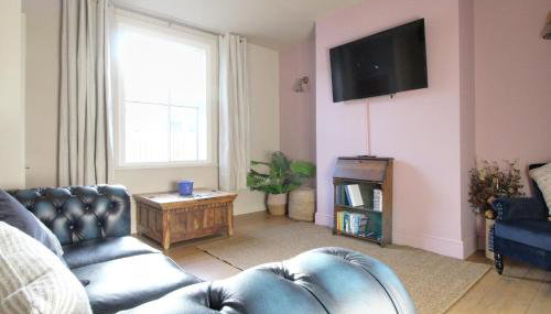 Lovely Hudds home, x4 double bedrooms & parking - Foto 2