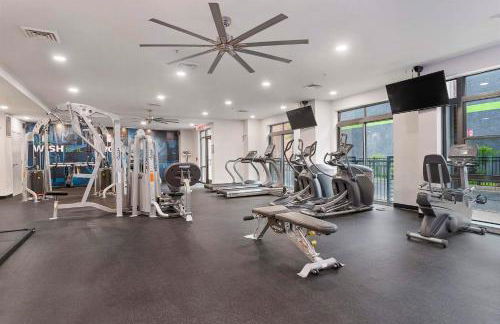 Spacious Comfort Near Downtown Hotspots - Foto 24