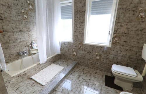 Twins House Vacation Home - Foto 22