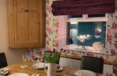Cute and cosy 2 bed cottage - Foto 6