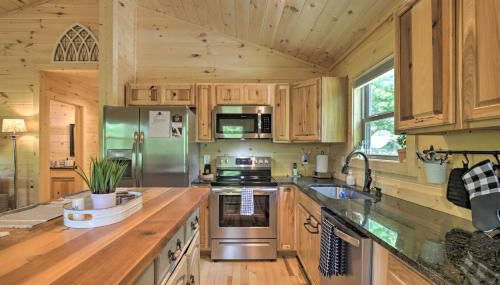 Private Hot Tub and EV Charger Cozy Murphy Cabin! - Foto 4