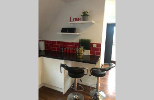 Struan Coach house in gated residence - Photo 9