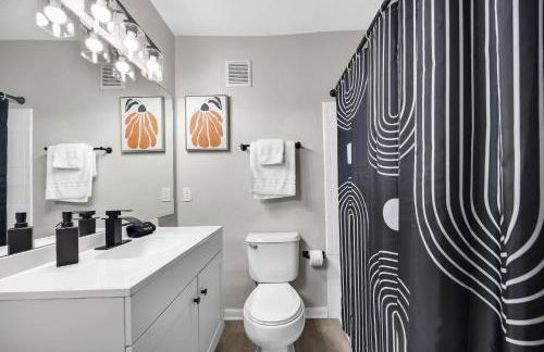 Courts & Pool - Sleeps 12 - Family Oasis - Photo 20