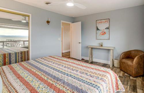 Waterfront Clear Lake Home with Game Room and Deck! - Foto 28