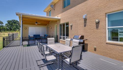 26-Acre Pilot Point Ranch Home with Pool and Mini Golf - Foto 2