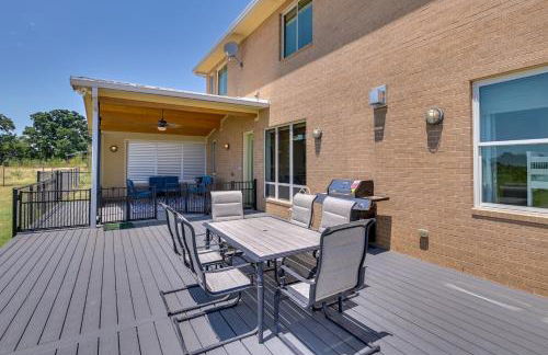 26-Acre Pilot Point Ranch Home with Pool and Mini Golf - Foto 2