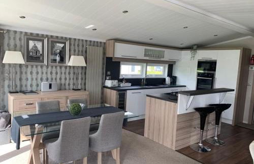 Muscovy Lodge with Hot Tub at Tattershall Lakes Country Park - Foto 23