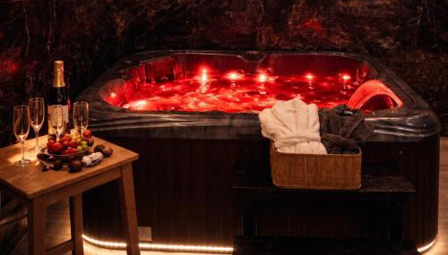 RoyalSpa appartement d'amour avec jacuzzi privatif - Foto 2