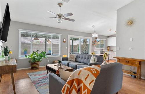 Sunkissed Private Pool 3BR Oasis w Outdoor Lounge - Foto 4