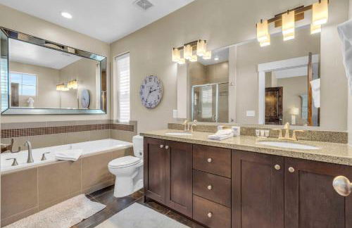 Charming 3BR-Near Skiing & Hiking - Foto 13