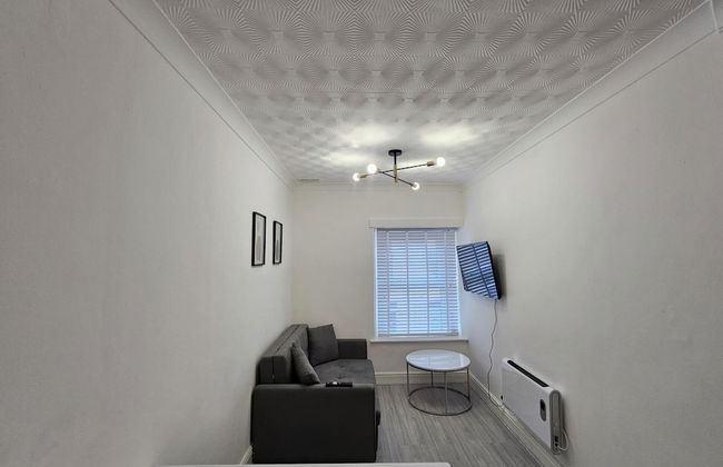 Stylish 1 Bedroom Flat Near Bridgend Town Centre - Foto 5