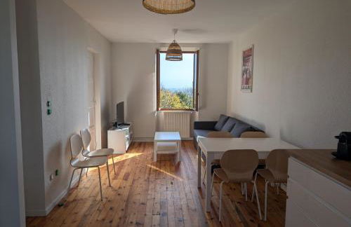 Appart 65m2 avec 2 chambres dans ferme rénovée - Parking gratuit - Grande vue montagnes - Foto 22