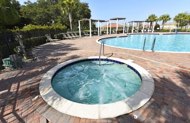 Lakeside 4-bed Pool Home At Villa Sol 4 Bedroom Home by Redawning - Foto 15