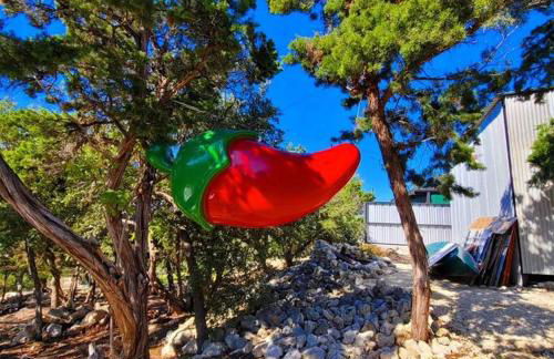 Hill Country Hangar with hottub, 7 minutes from the river and lake - Foto 68