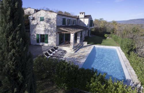 Spacious villa with 10x5m pool, aircon. Rural retreat, stunning views. - Foto 2