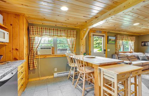 Rustic Cabin in West Danville with Deck and Fire Pit! - Foto 8