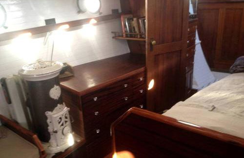 Fabulous Yacht Rental for a Unique Glamping Getaway in Bay Area, California - Foto 5