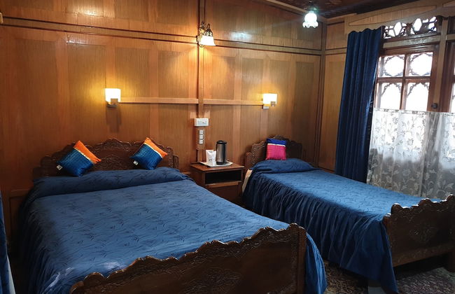 Zaffer Group of Houseboats - Foto 13