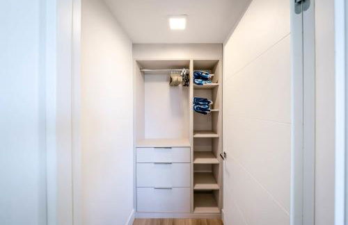 Bayview Villa by Rove Travel - Waterfront with Patio - Foto 42