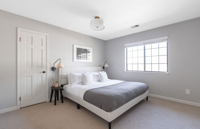 Jasmine by Avantstay Entertainers Paradise w Hot Tub Pool Table Large Patio - Foto 20