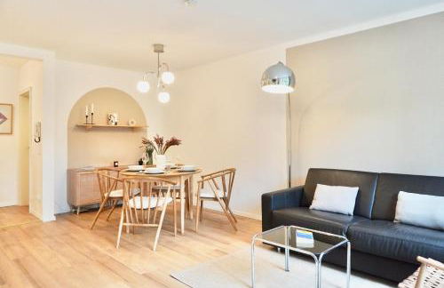 Snug Stays 2 - Design Studio am See mit Terrasse, Garten, 40m vom See - Foto 8