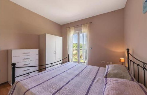 3 Bedroom Gorgeous Home In Putini - Photo 17