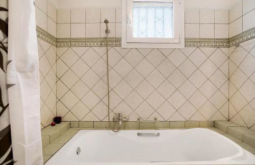 Christine's House - Photo 24