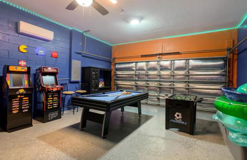 Spacious retreat w pool & game room - Foto 56