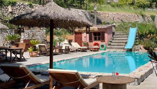 Fabulous Rustic Villa Set On Mountain With Unique Views - Foto 3