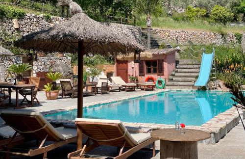 Fabulous Rustic Villa Set On Mountain With Unique Views - Foto 3