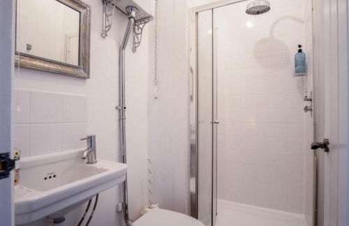 Tide & Tee - 2 Bedroom Apartment - Penally - Tenby - Photo 22