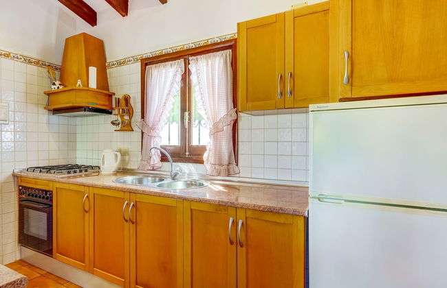 Serene Villa in Calpe With Private Swimming Pool - Photo 4