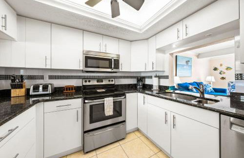 Crescent Condos by Beachside Management - Foto 8