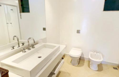 NOVO Mansão Pé na Areia com Heliponto, 1 Piscina, 1 Hidro, Sauna e 5 Quartos - Foto 74