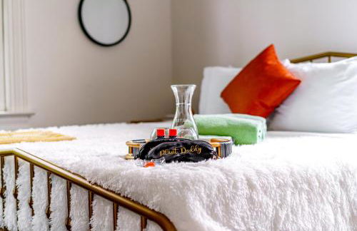 Jungle House Chillicothe Sleeps 24 Downtown Ohio Free Parking - Walk to Historic District - 5BR Luxury Home - Pet Friendly - King Beds - Over 5,800 Five Star Stays - Foto 11