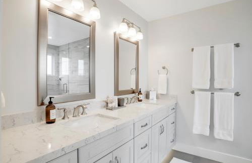 Coastal retreat near the beach w Panoramic Ocean Views, Rooftop Deck, & Firepit - Foto 27