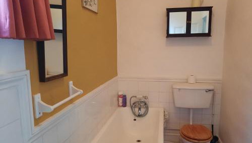 Cosy Bath-tub Ensuite - Foto 2