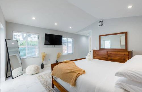 Olas Villa by Rove Travel - Home with Heated Pool - Foto 40