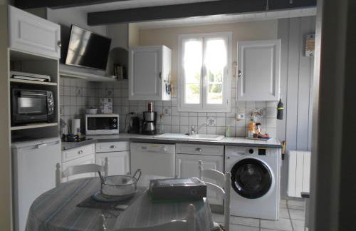 ILE DE RE, LA DANAE, VELOS, WIFI, CUISINE, LINGE, PARKING gratuit - Foto 1