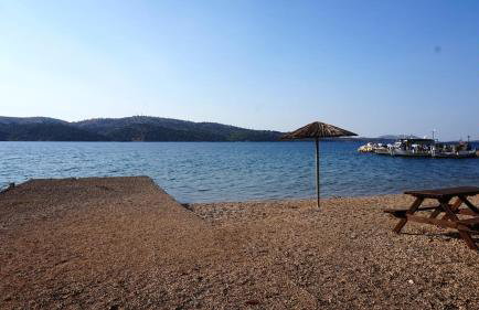 By the sea - Foto 13