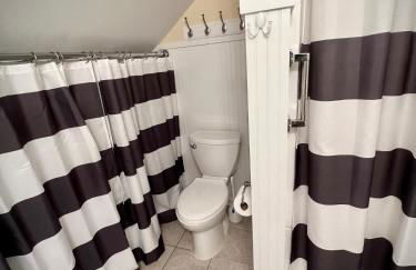 The Sharlene-Hot tub Fenced yard Steps to Douglas - Foto 28