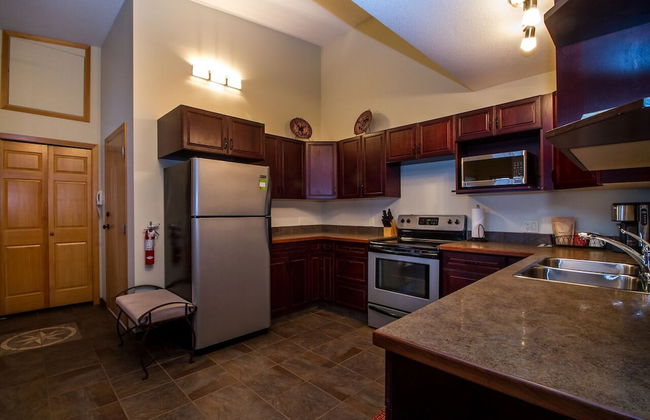 Give Something Back Retreat by Revelstoke Vacations - Photo 6